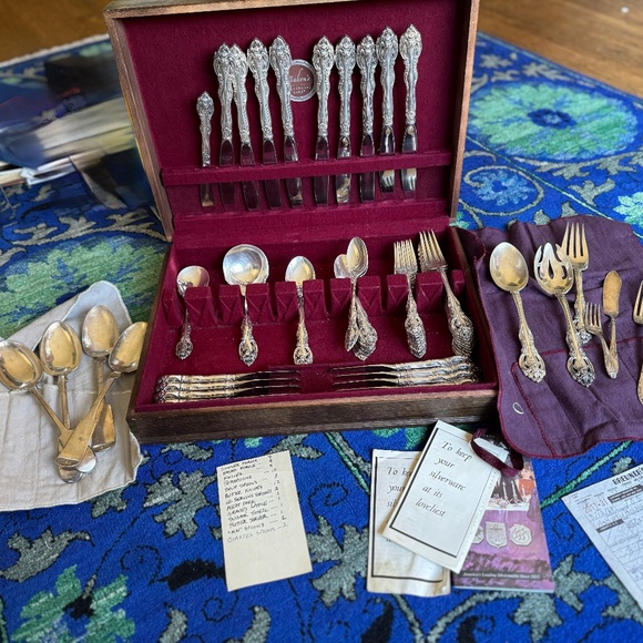 La Scala by Gorham Sterling Silver Flatware set for 9 settings. 62 Pieces - Picture 3 of 6
